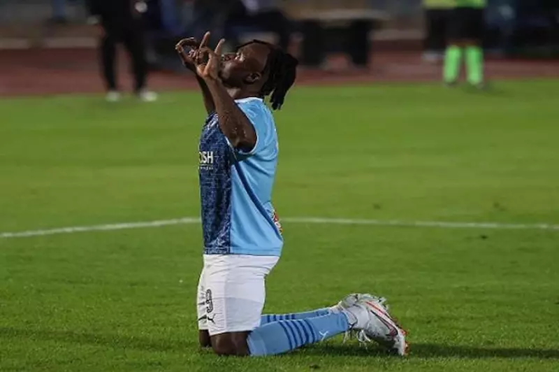 فيستون ماييلي